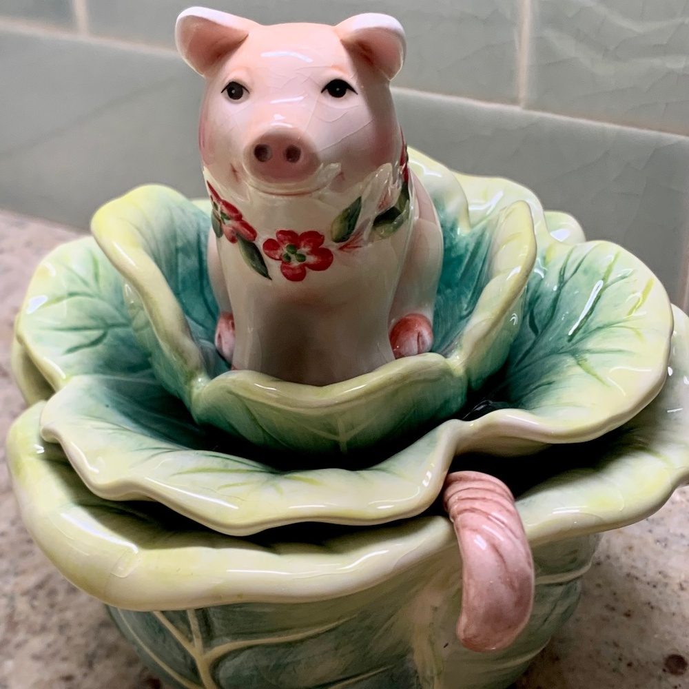 Fitz & Floyd  Classics Country Chic Baby Piglet in Cabbage Patch Jam Jar with Sp